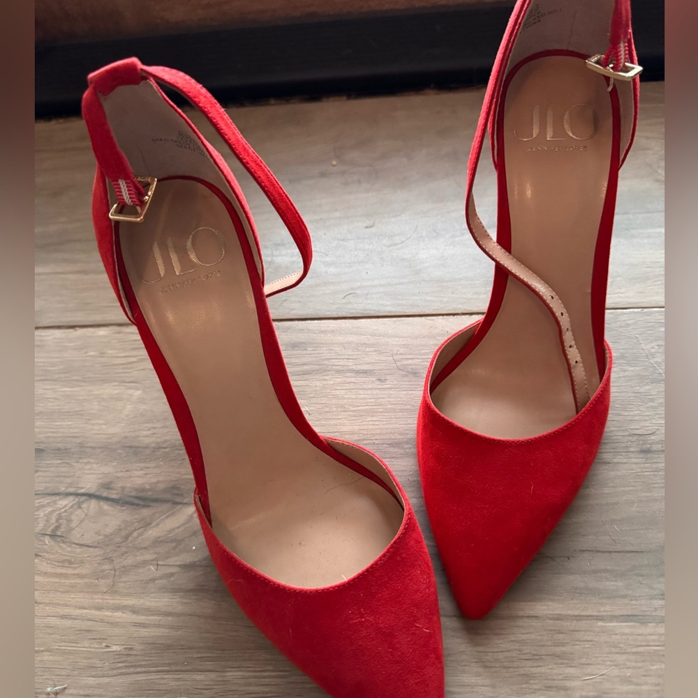 JLo heels red with gold accents